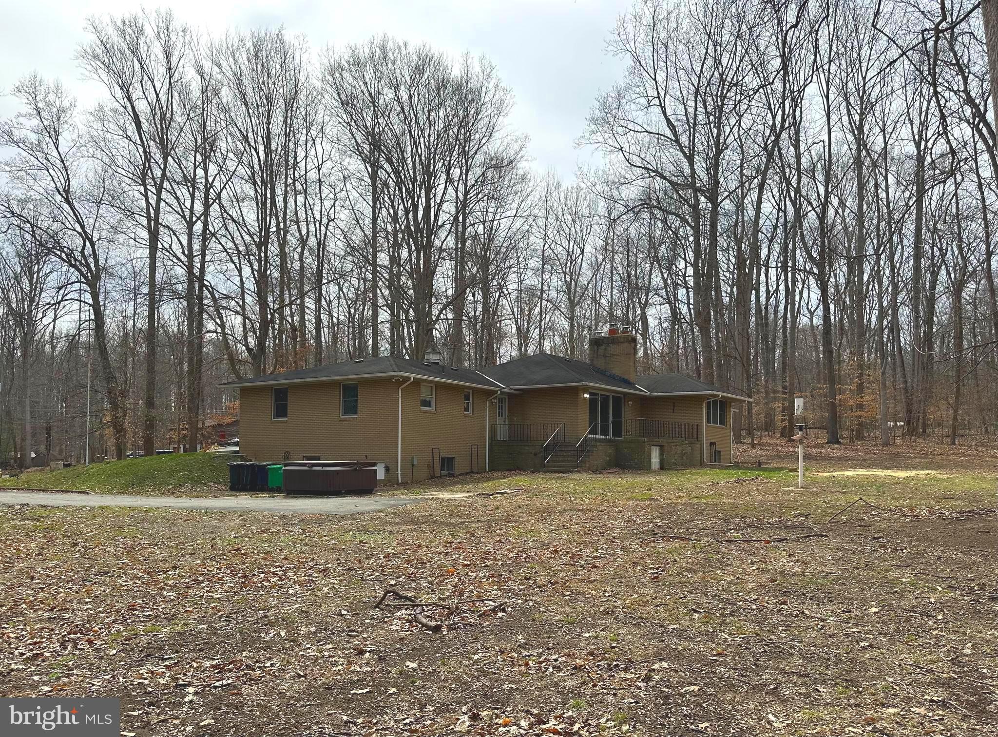 BROCK HALL - Residential