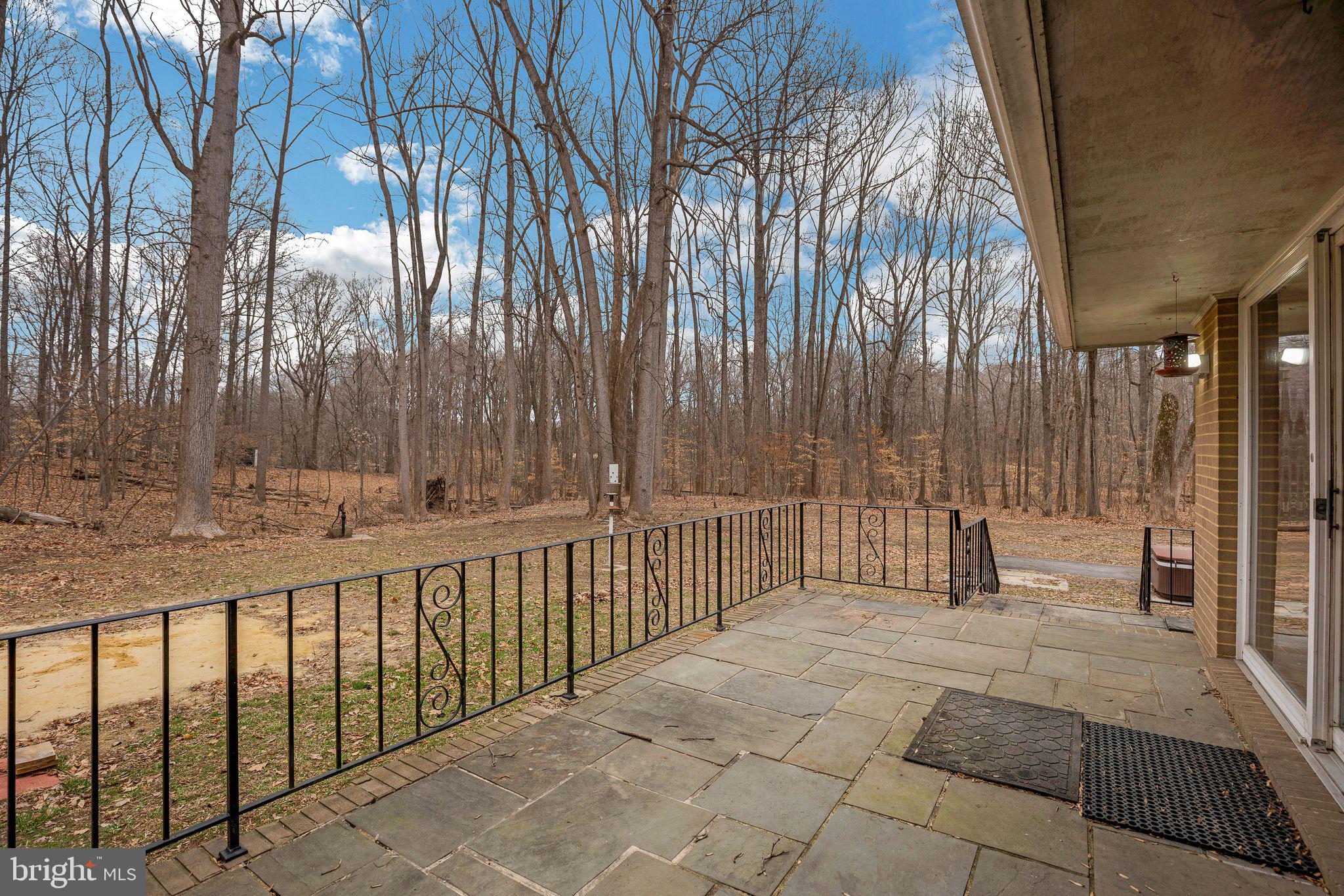 BROCK HALL - Residential