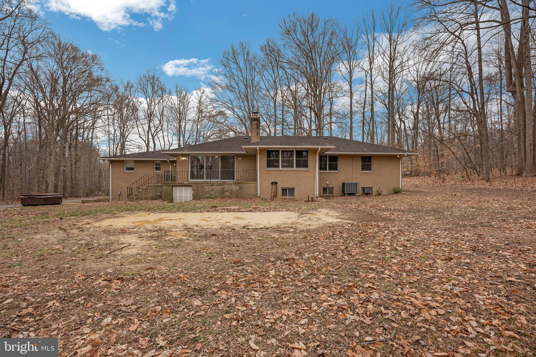 BROCK HALL - Residential