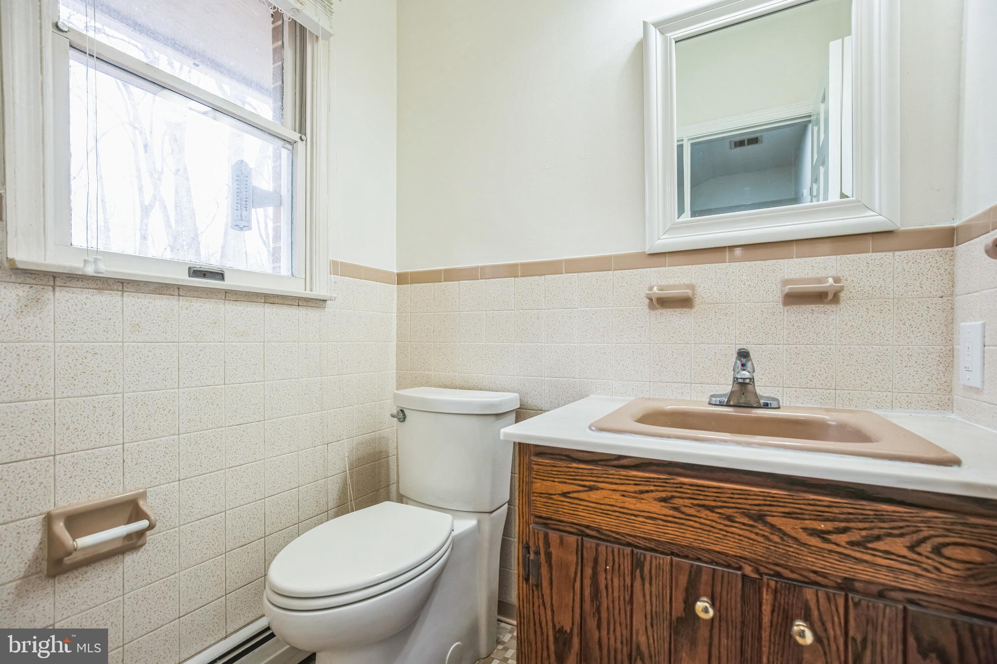 BROCK HALL - Residential