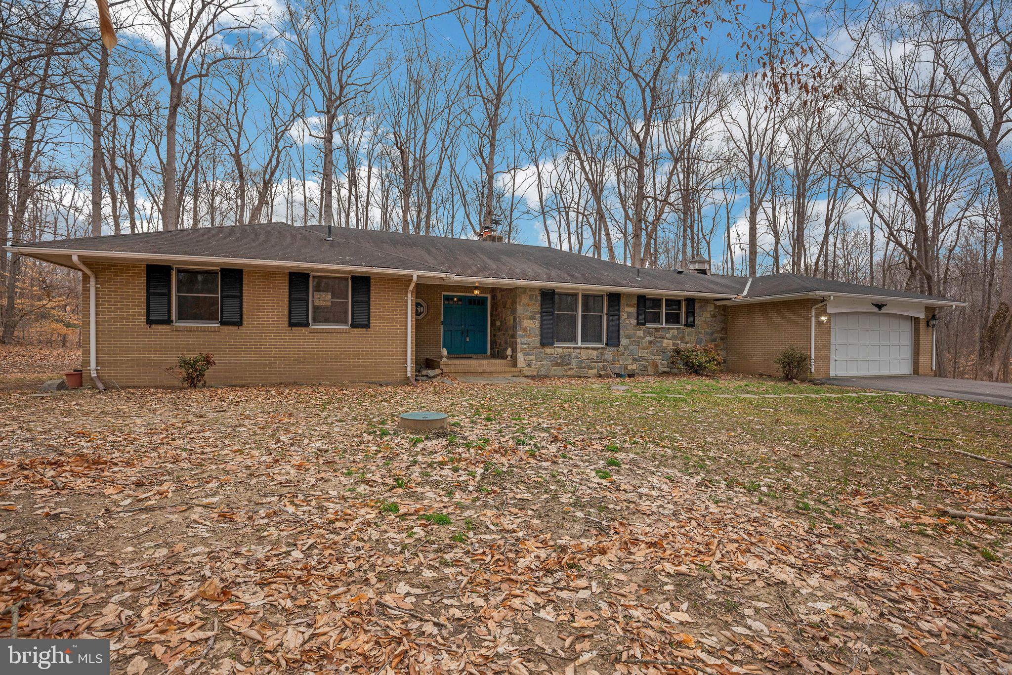 BROCK HALL - Residential