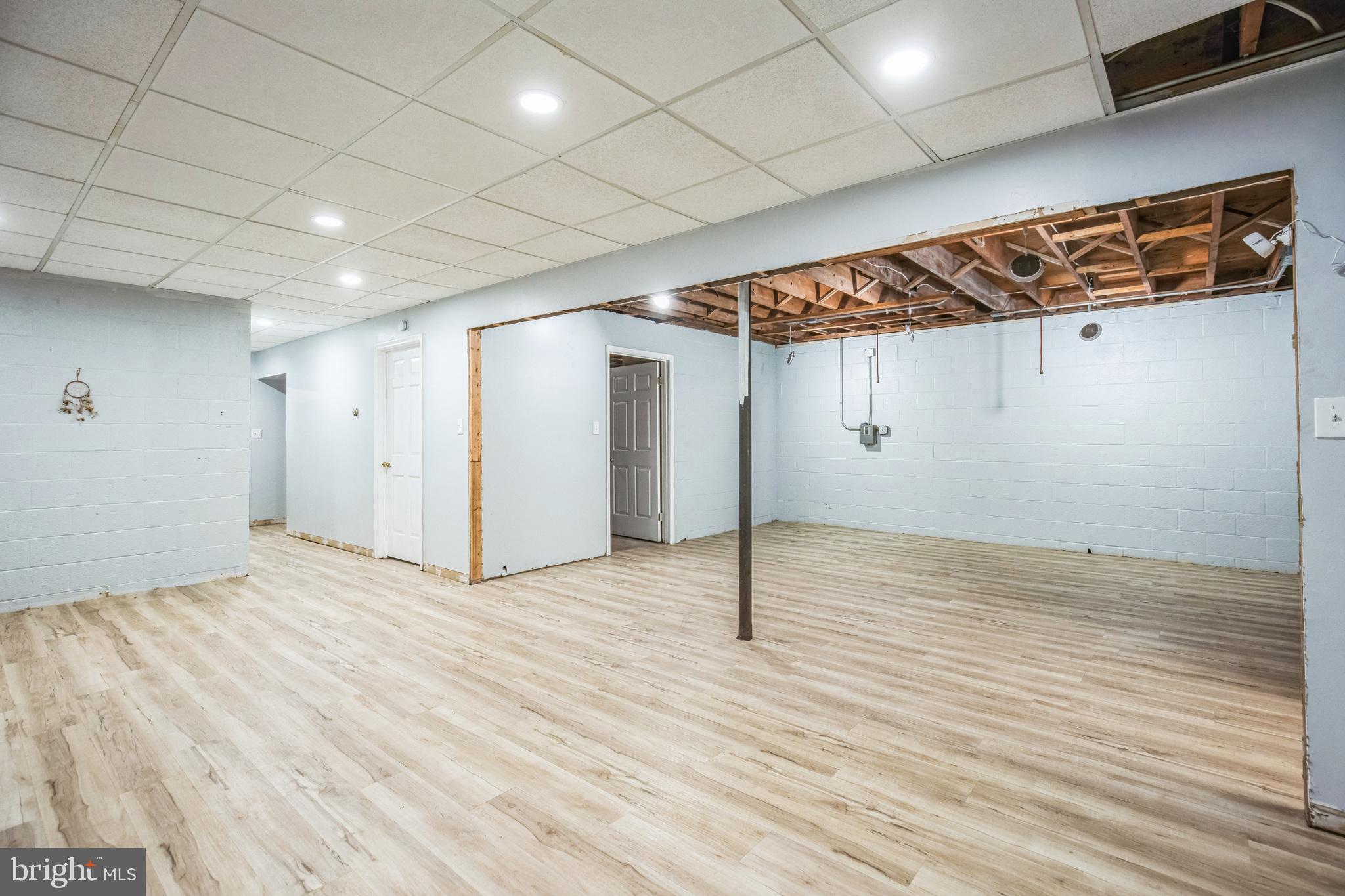 BROCK HALL - Residential