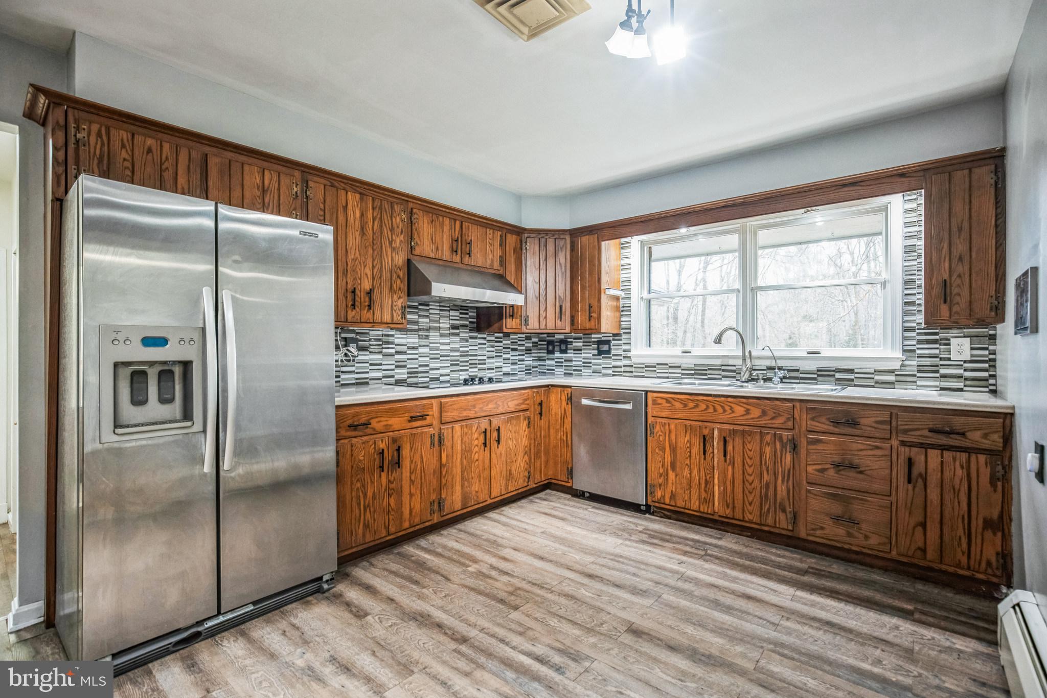 BROCK HALL - Residential