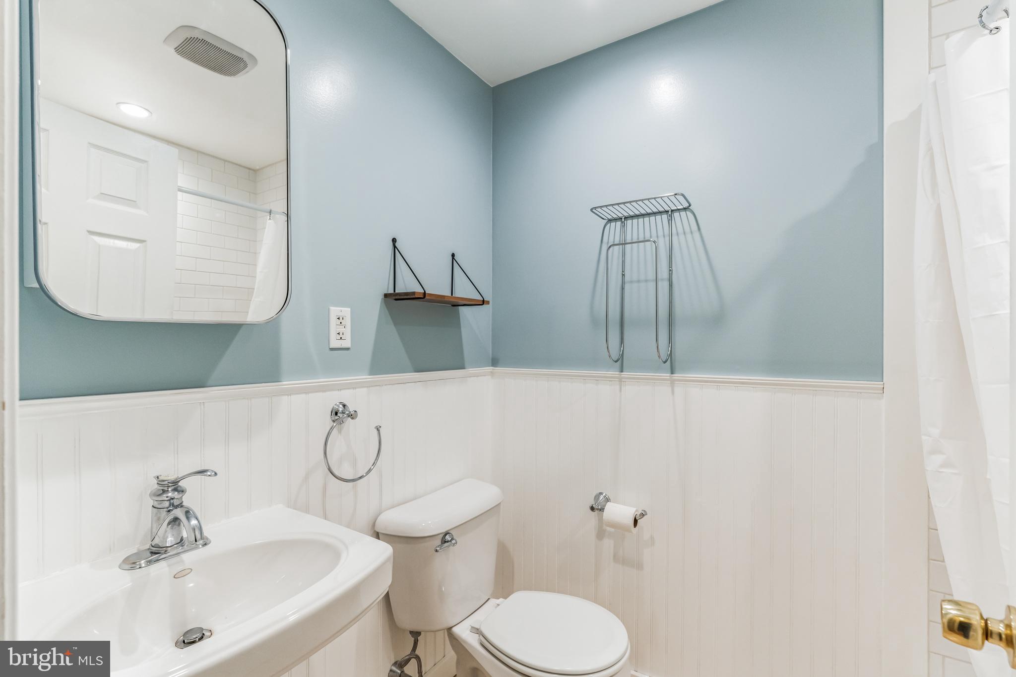 WASHINGTON SQ WEST - Residential Lease