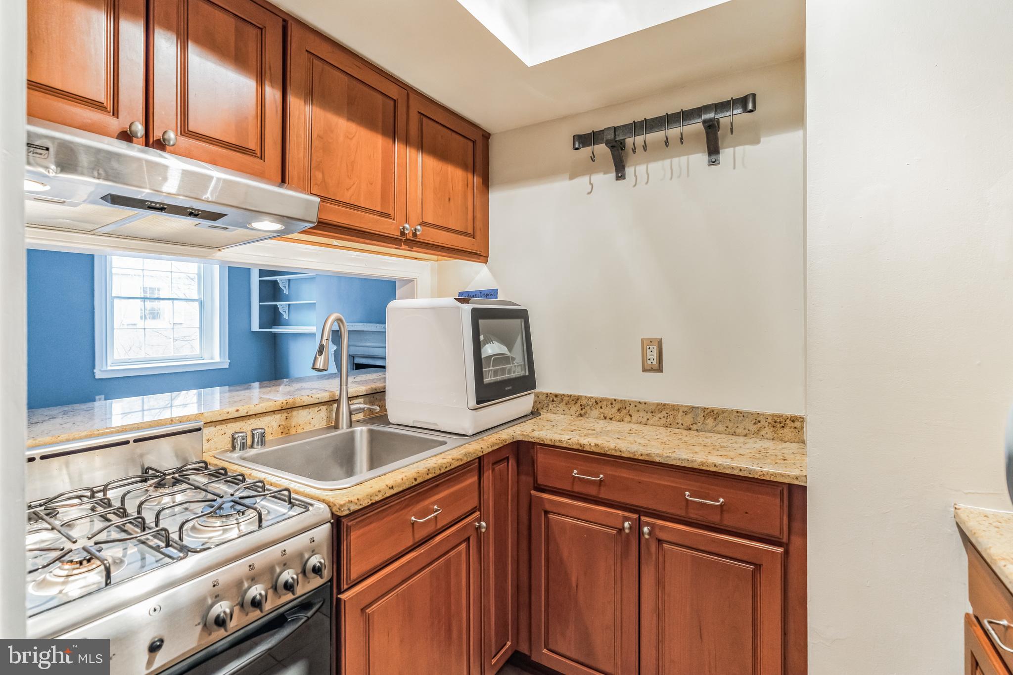 WASHINGTON SQ WEST - Residential Lease