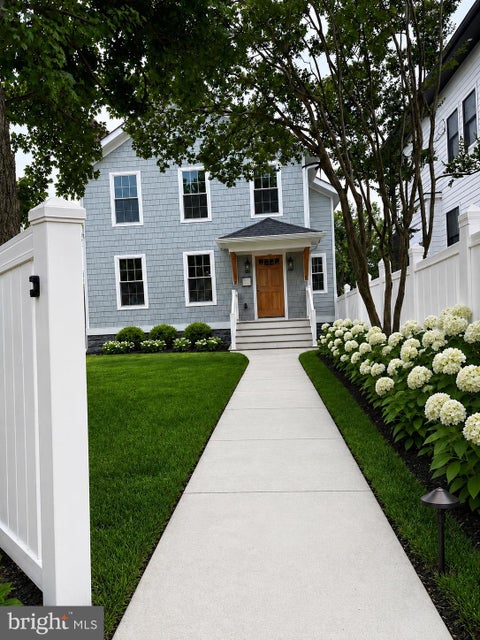 Photo of 2602 Washington Boulevard, ARLINGTON, VA 22201 (MLS # VAAR2075404)