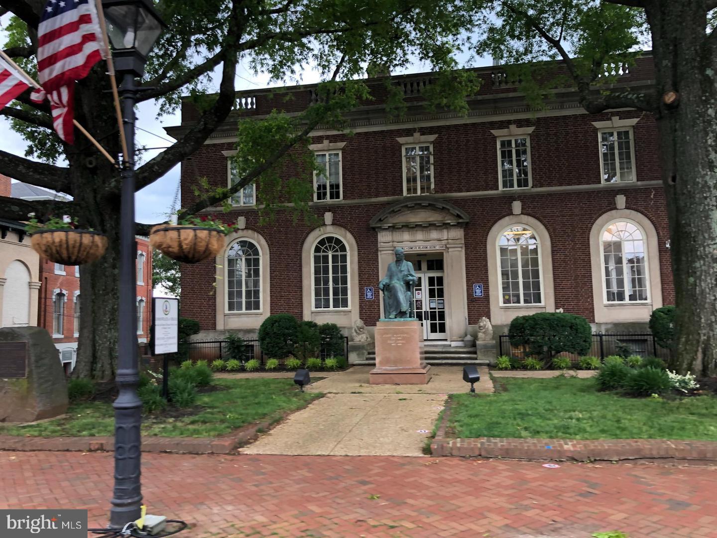 EDGEMONT - Residential