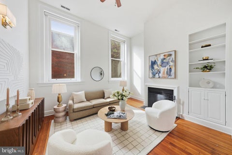 Condo For Sale - 301 G Street #11<br/> WASHINGTON, DC 20002