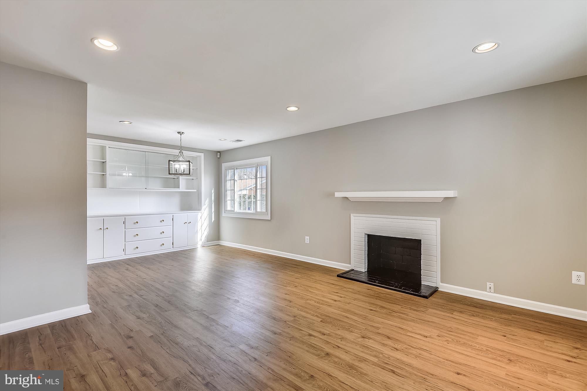 PARKLAWN - Residential Lease