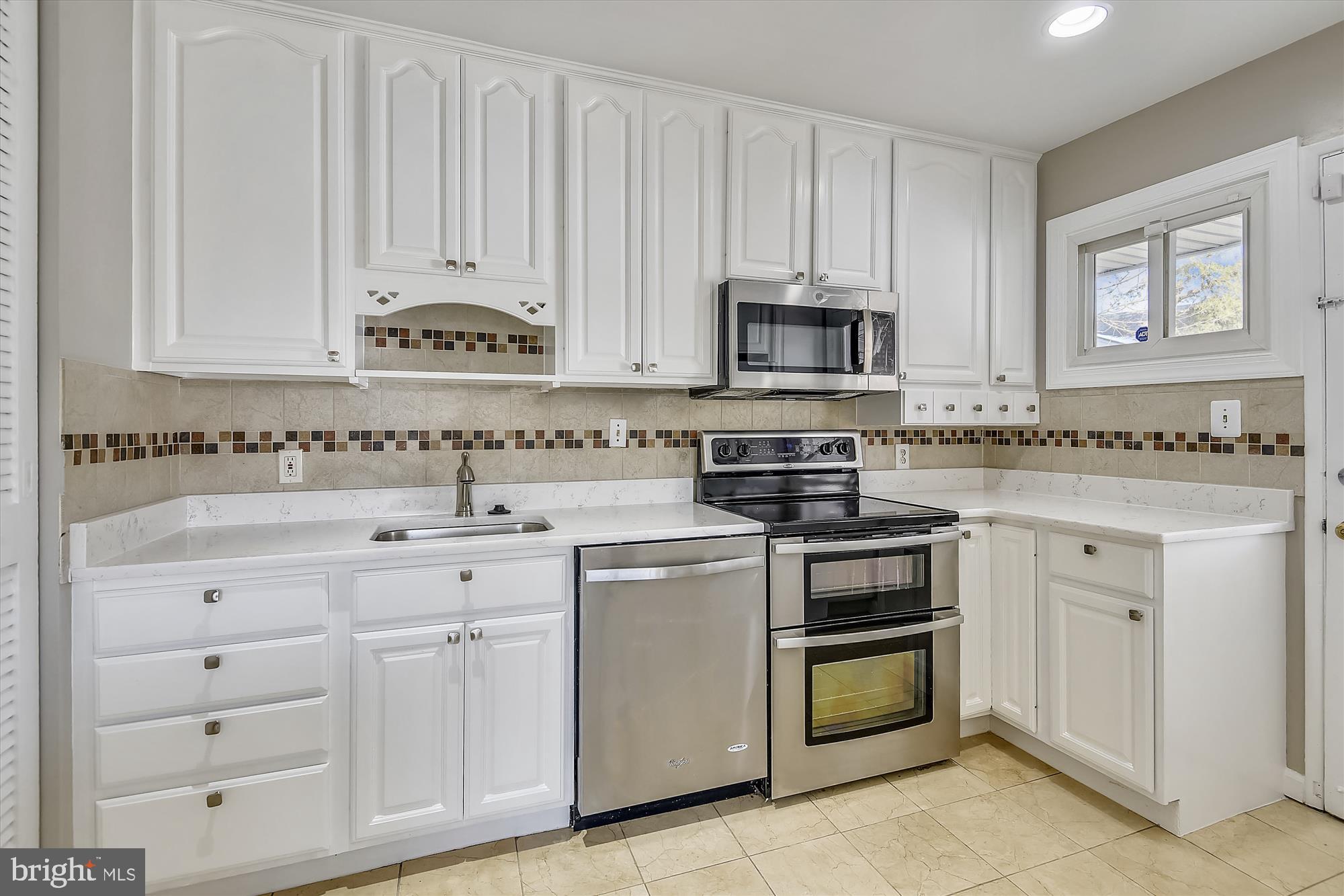 PARKLAWN - Residential Lease