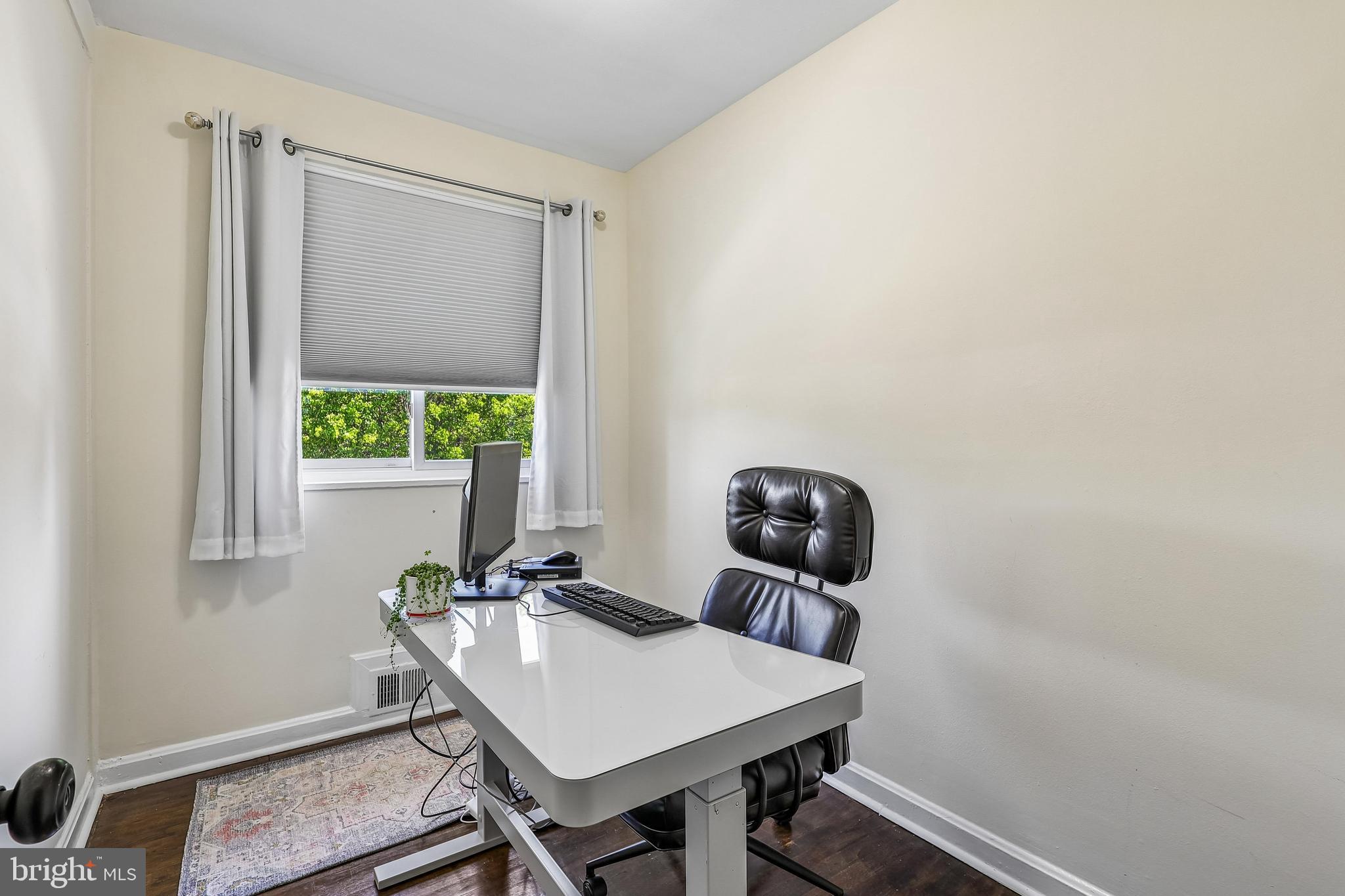 WOOD MANOR - Residential