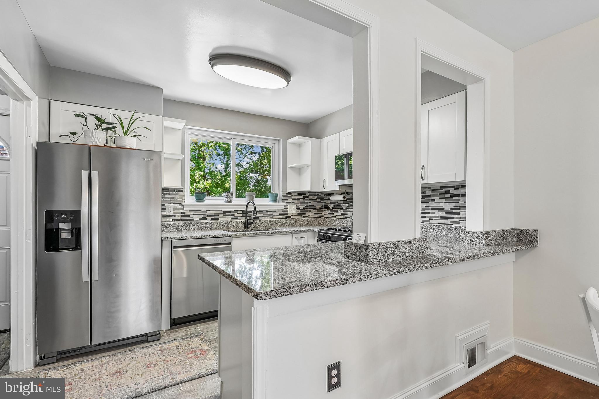 WOOD MANOR - Residential