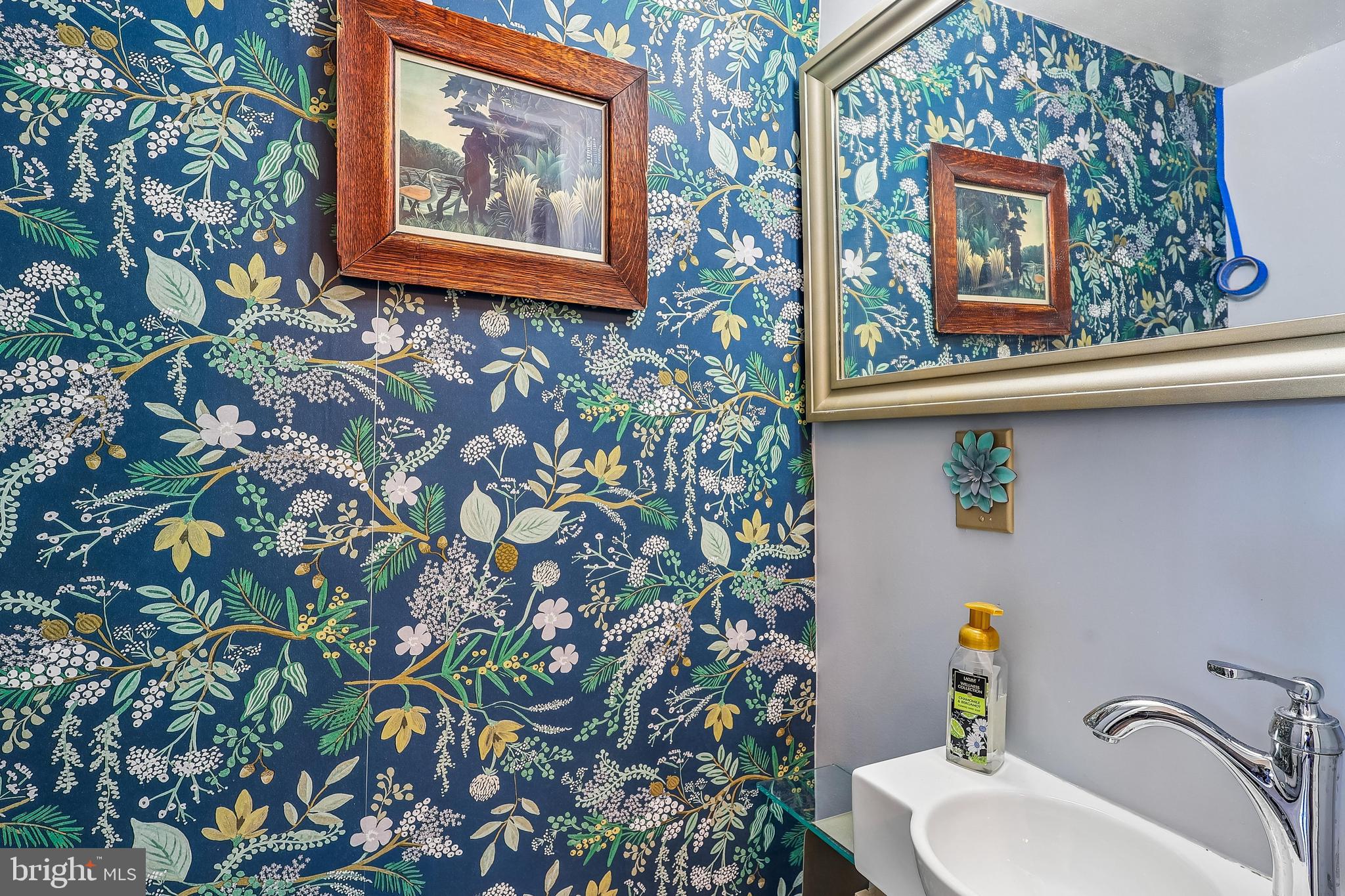 WOOD MANOR - Residential