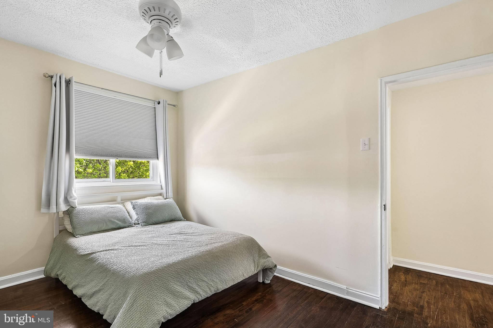 WOOD MANOR - Residential