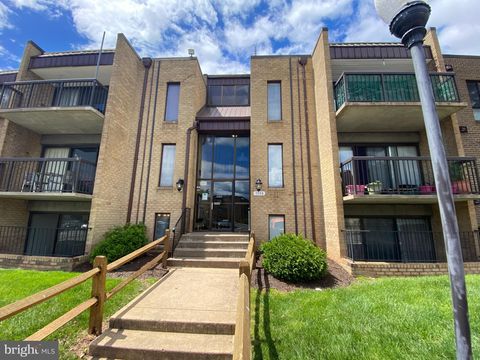 Condo For Rent - 7598 Gales Court<br/> MANASSAS, VA 20109