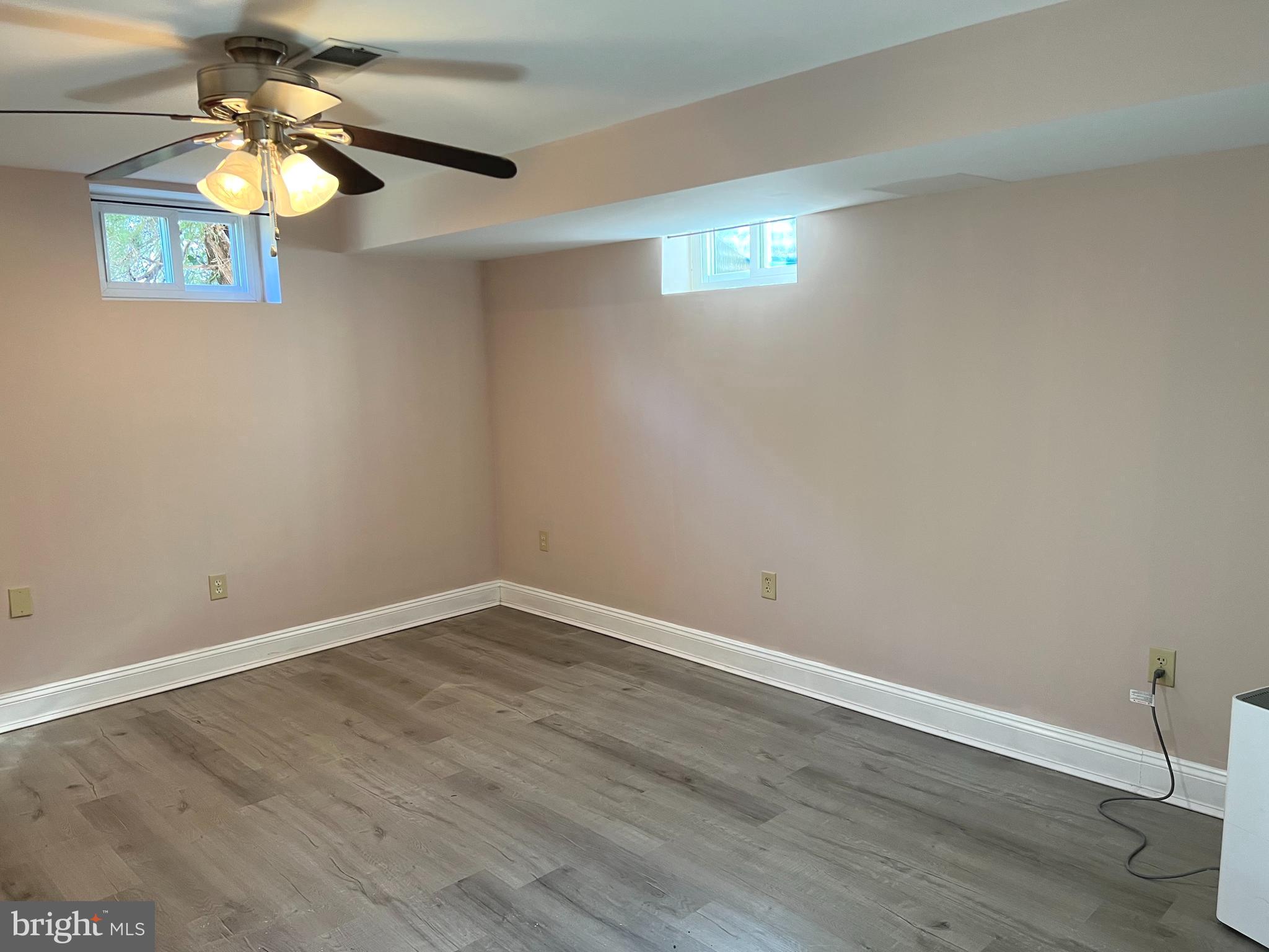 BROADVIEW ACRES - Residential Lease