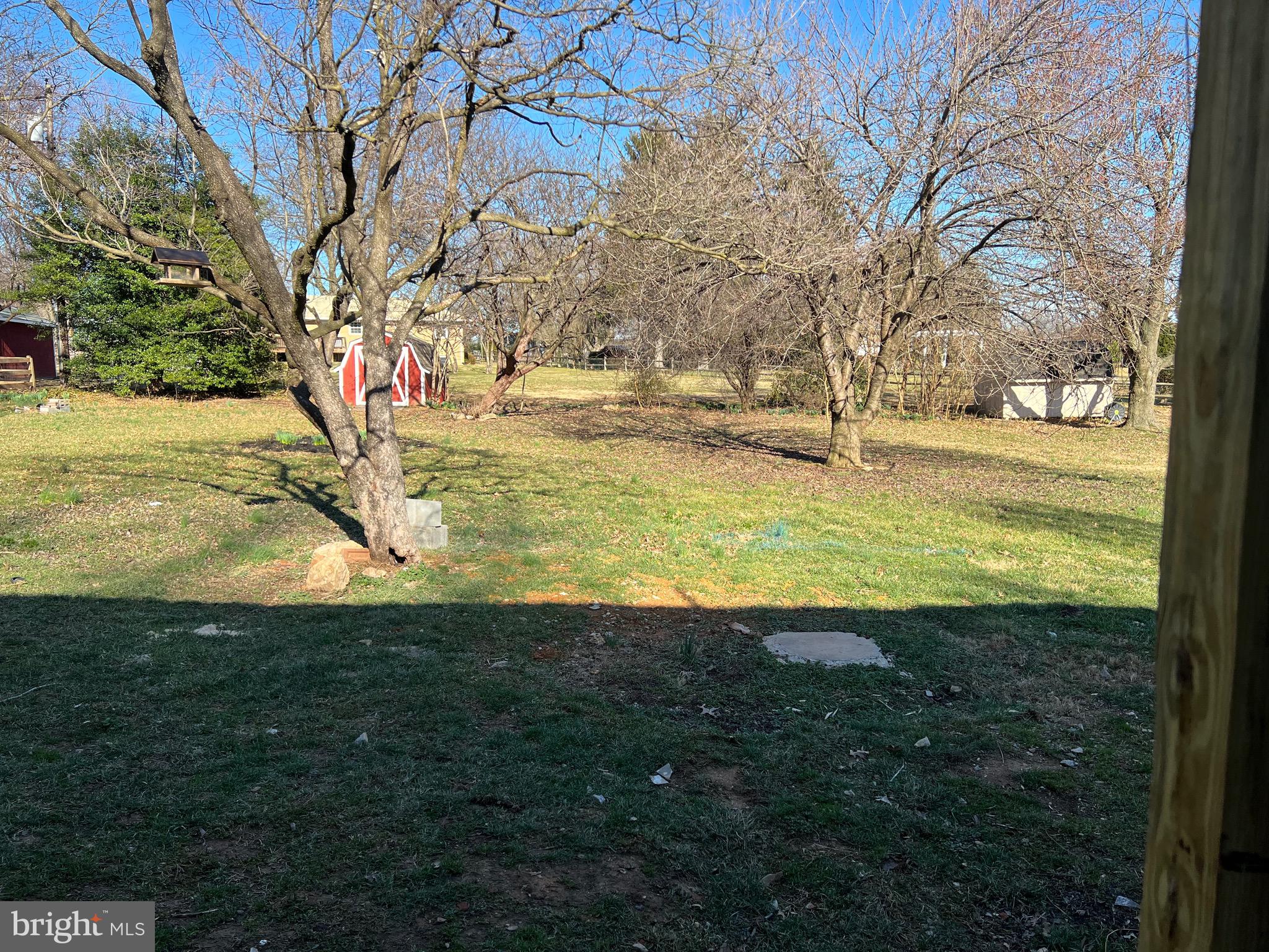 BROADVIEW ACRES - Residential Lease