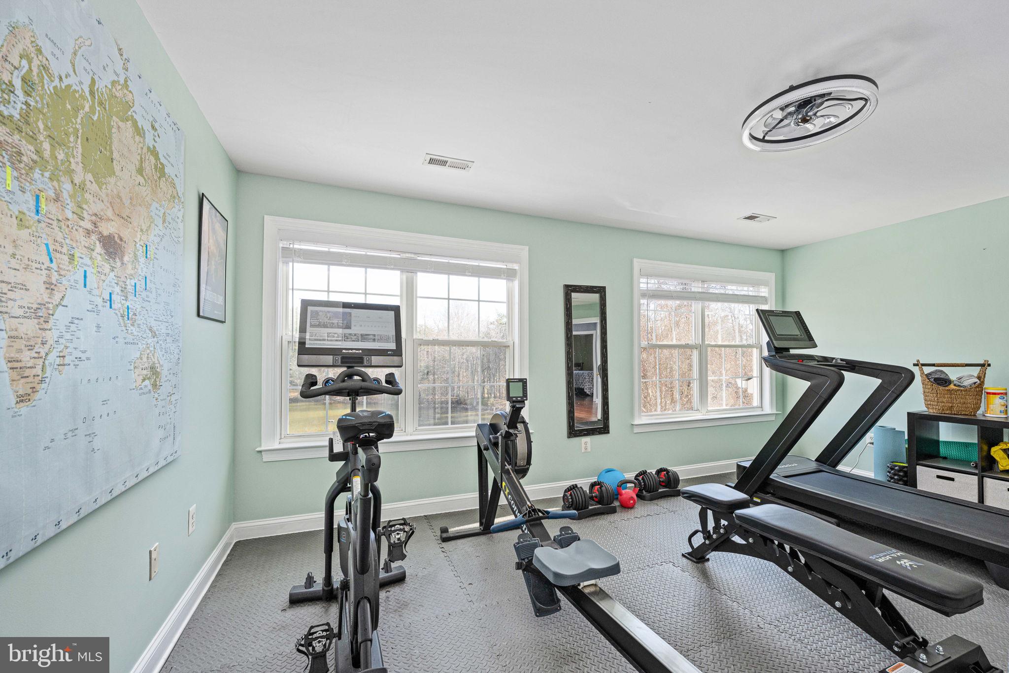 HUNTERS POND - Residential