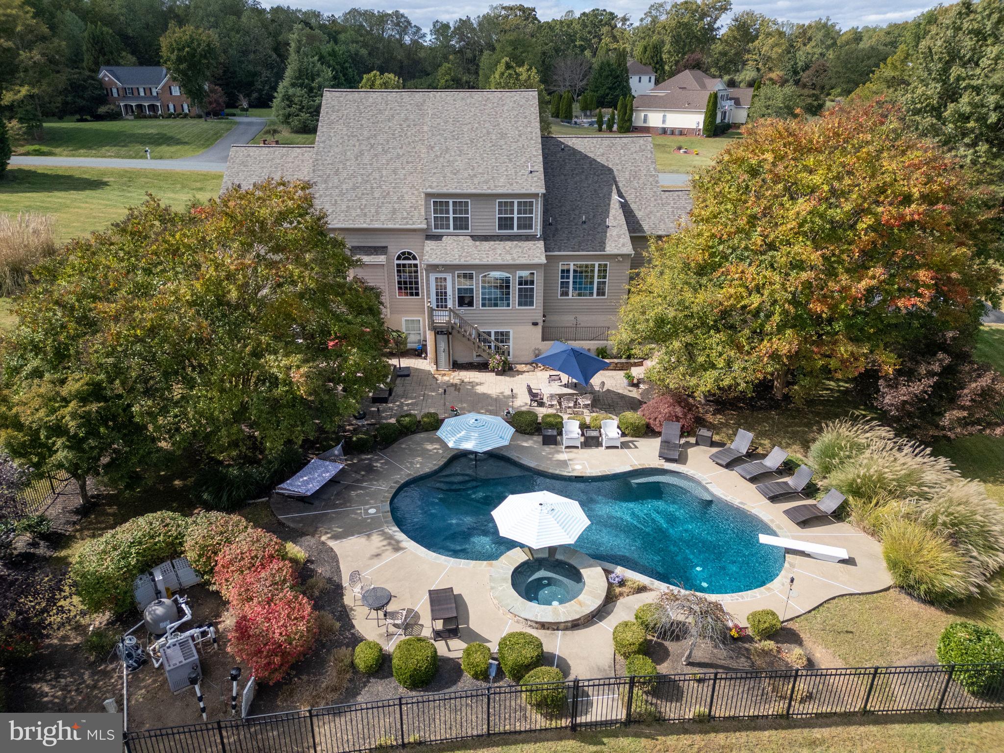 HUNTERS POND - Residential