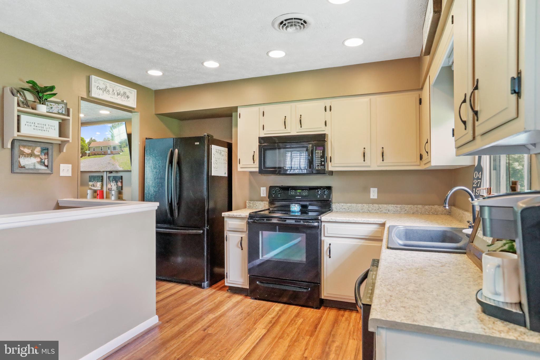 JADWYN ACRES - Residential