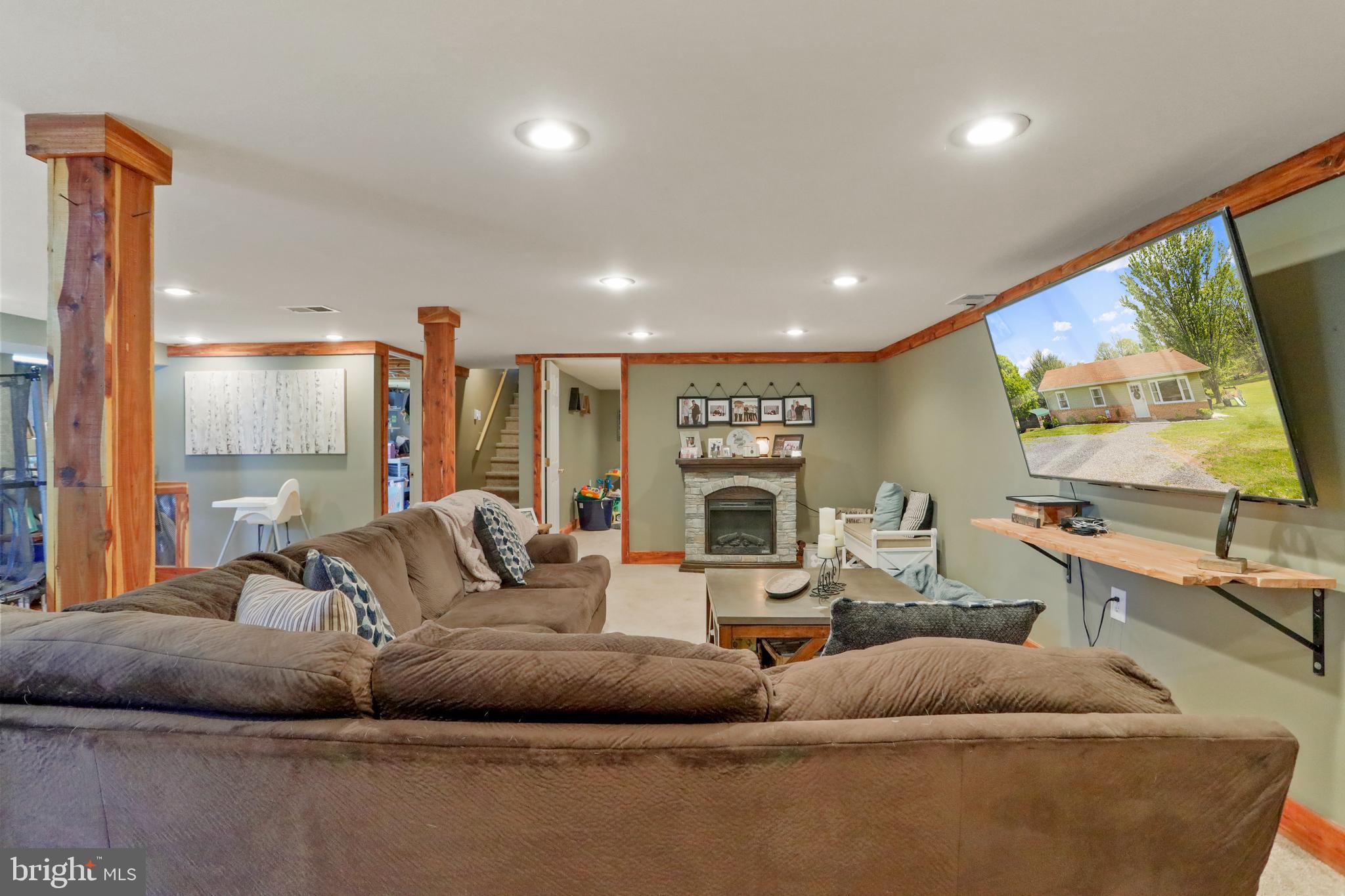 JADWYN ACRES - Residential