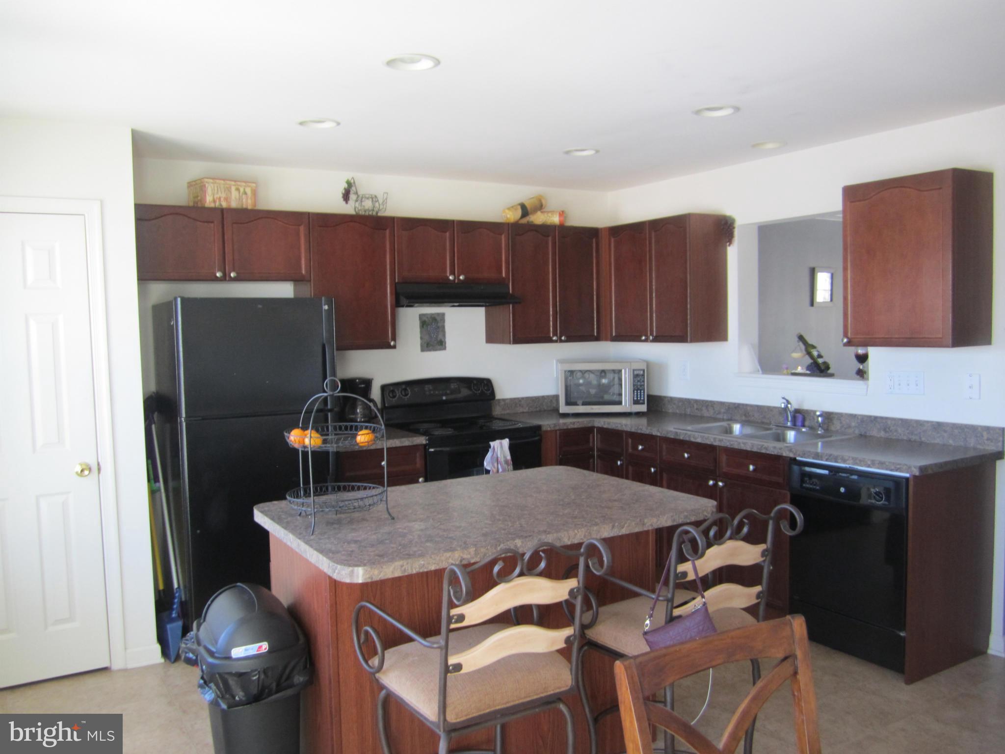 STONEBROOK VILLAGE - Residential