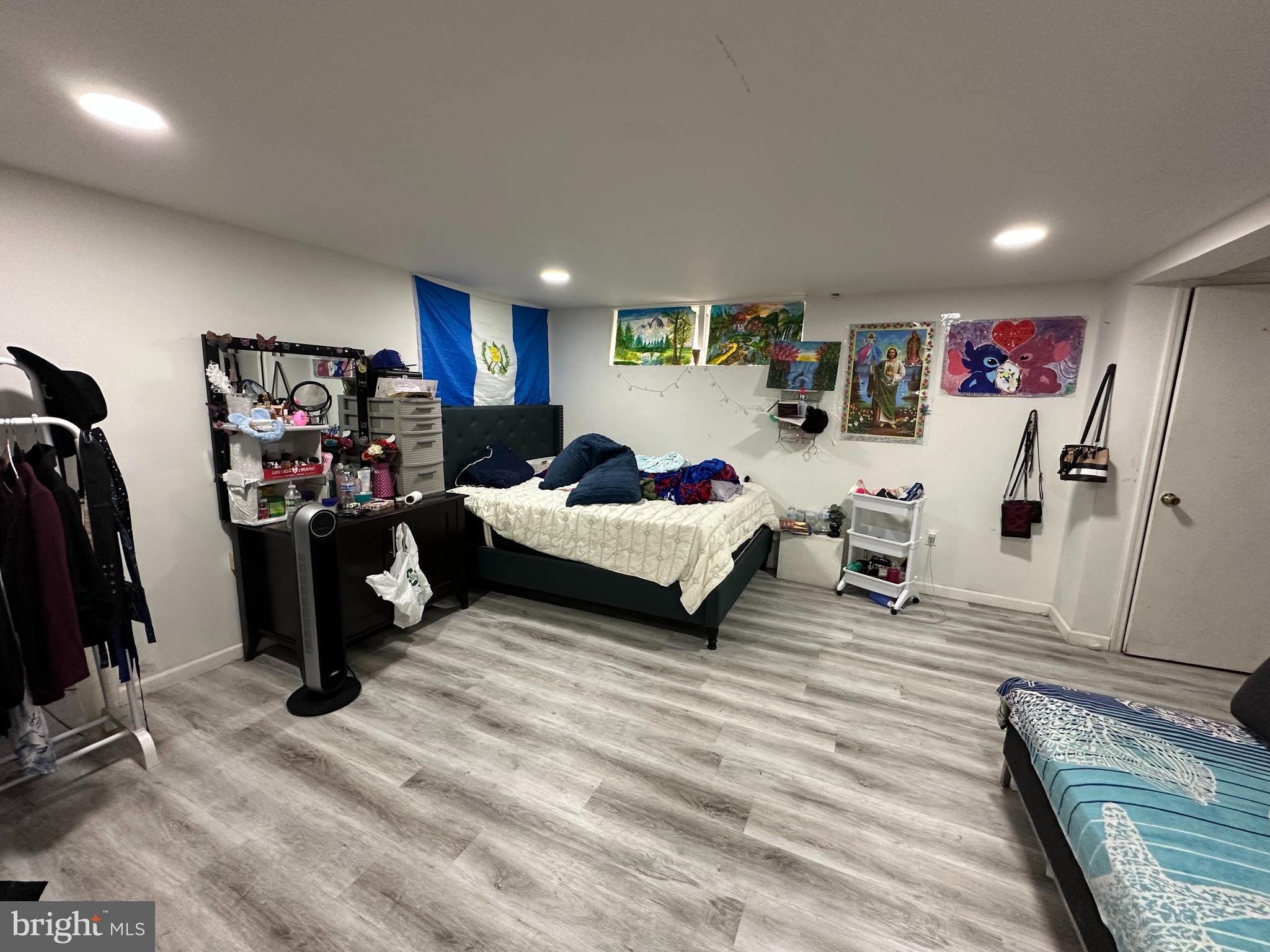 MAYFAIR (WEST) - Residential