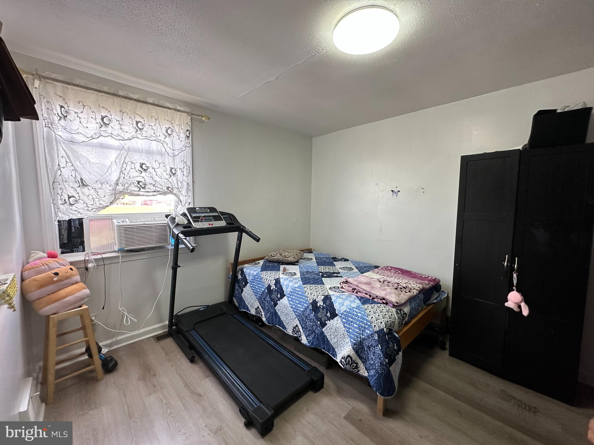 MAYFAIR (WEST) - Residential