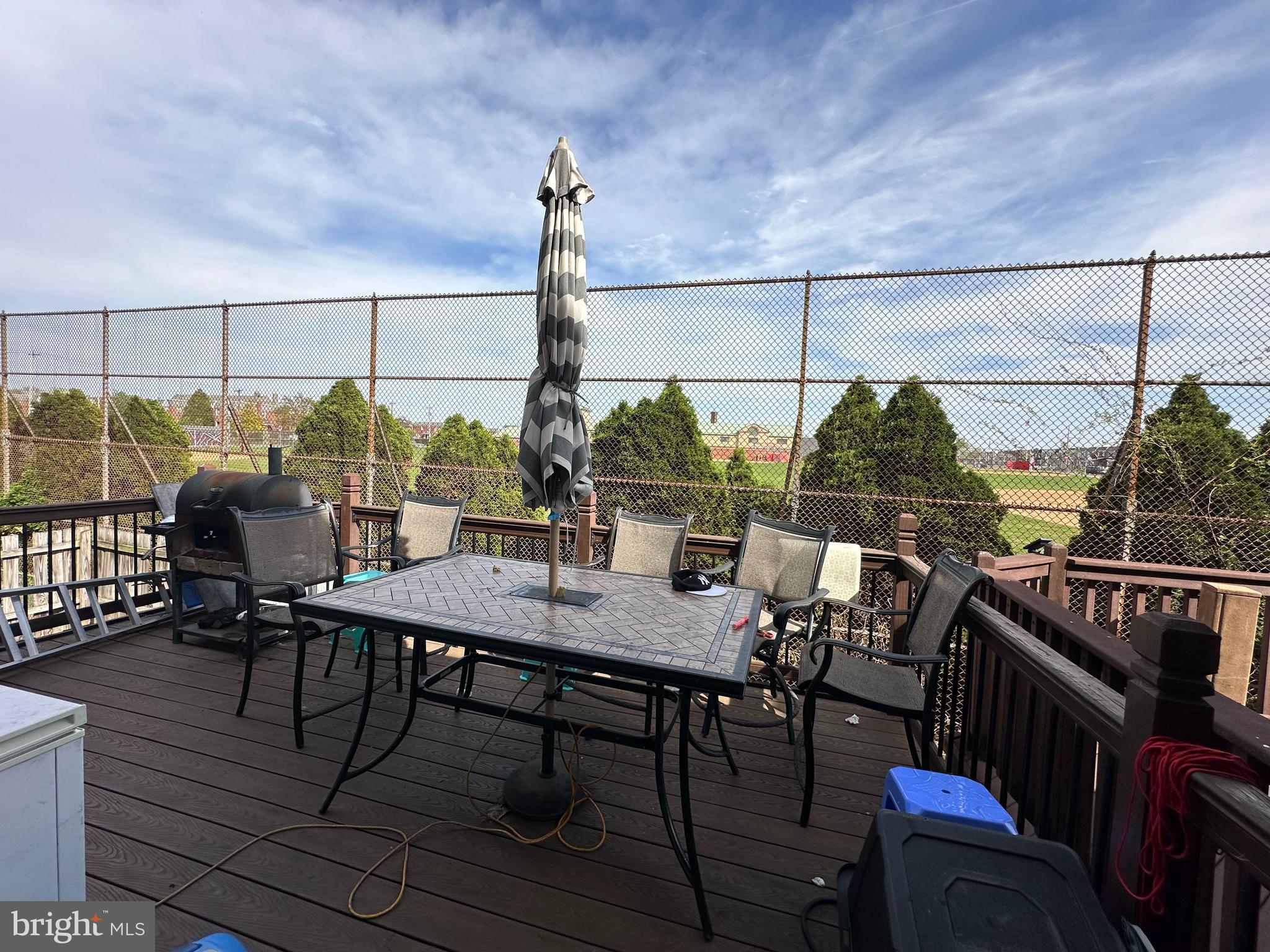 MAYFAIR (WEST) - Residential