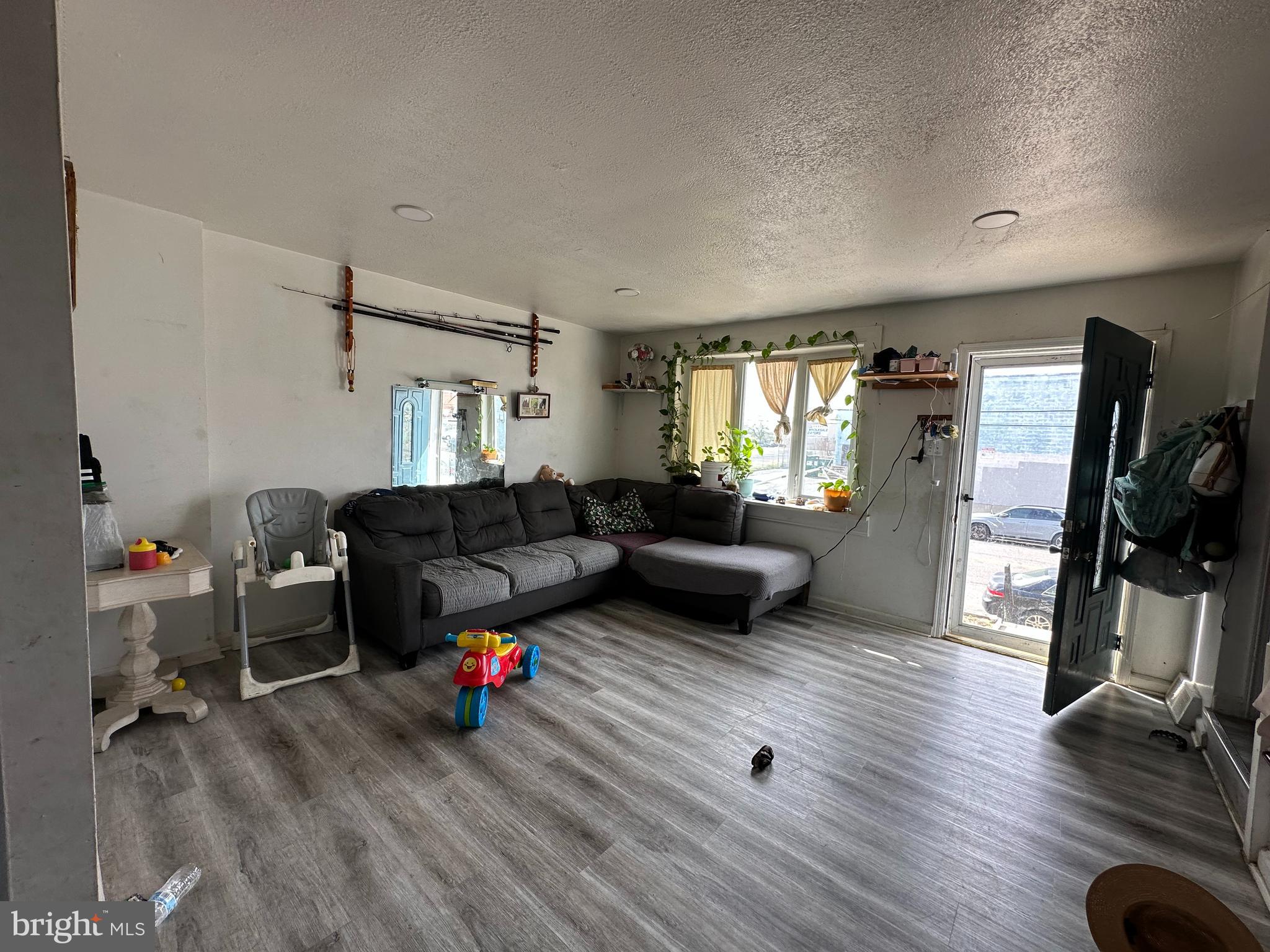 MAYFAIR (WEST) - Residential