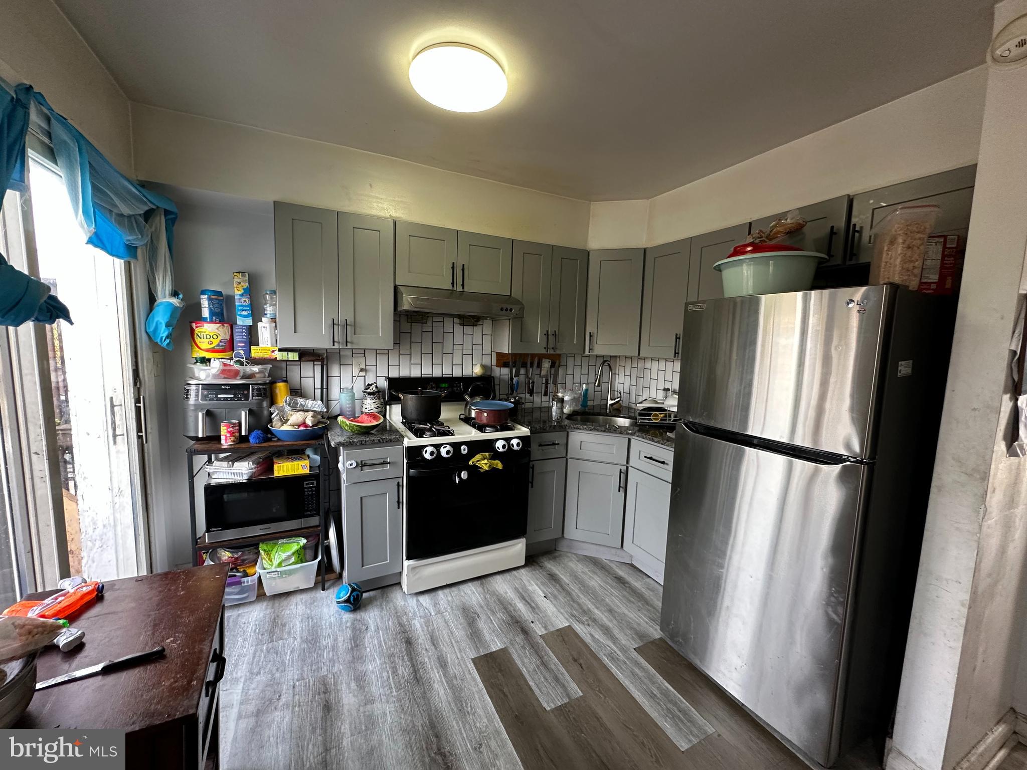 MAYFAIR (WEST) - Residential