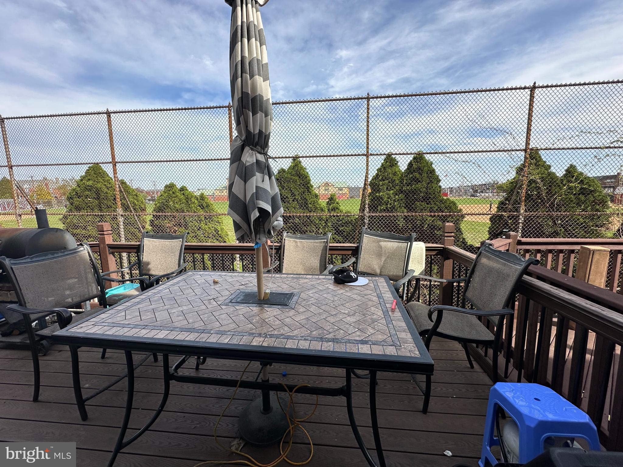 MAYFAIR (WEST) - Residential