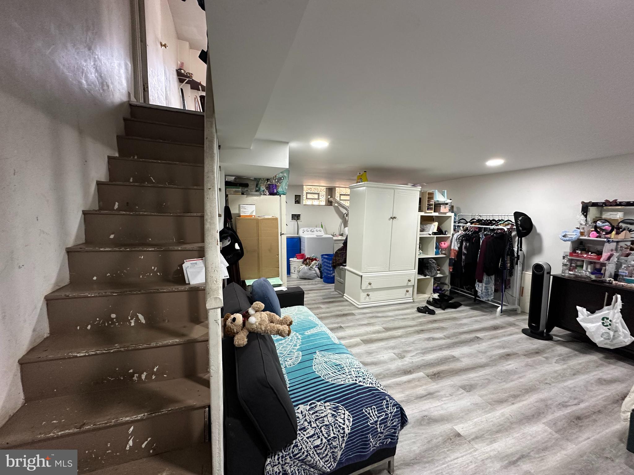 MAYFAIR (WEST) - Residential