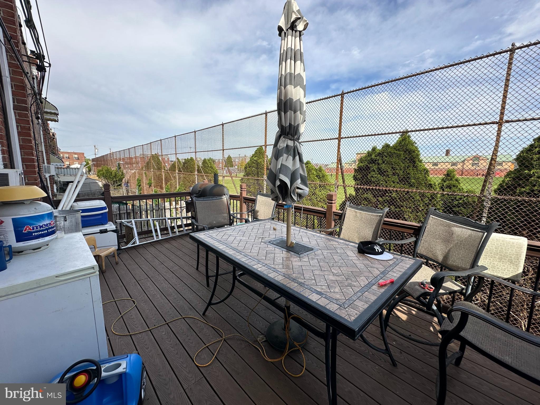 MAYFAIR (WEST) - Residential