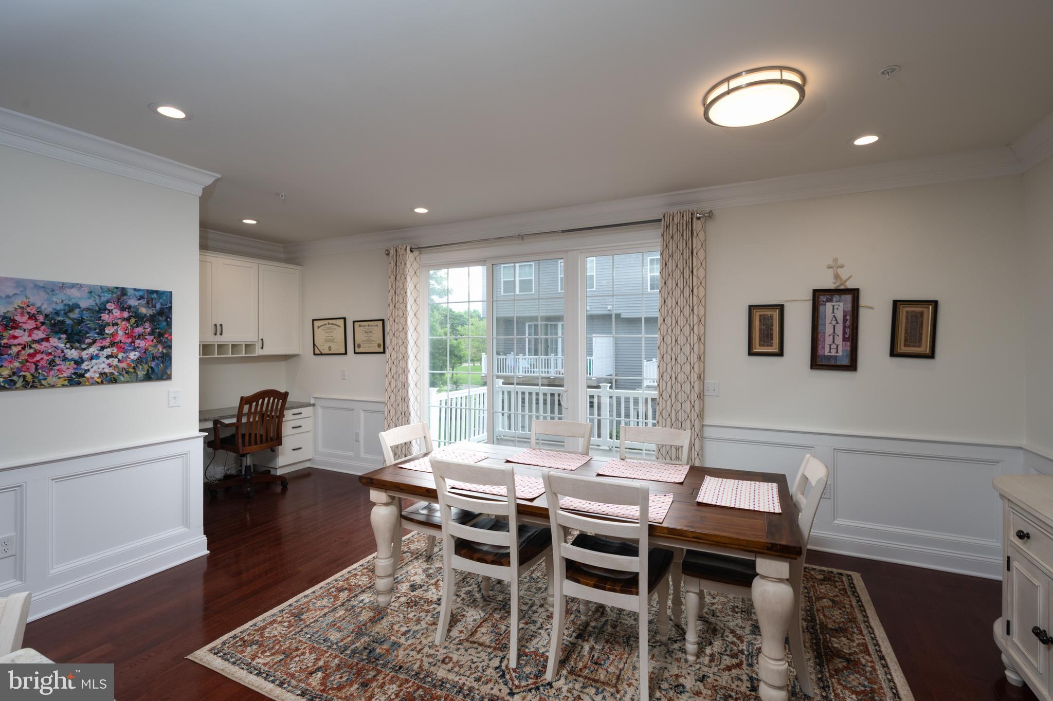 SCHOOL HOUSE MEADOWS - Residential