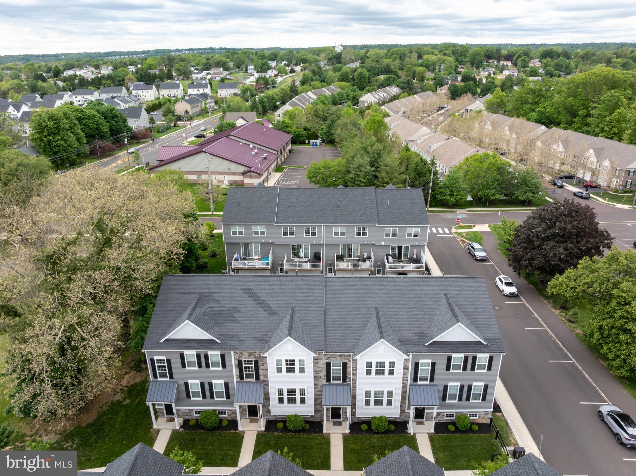 SCHOOL HOUSE MEADOWS - Residential
