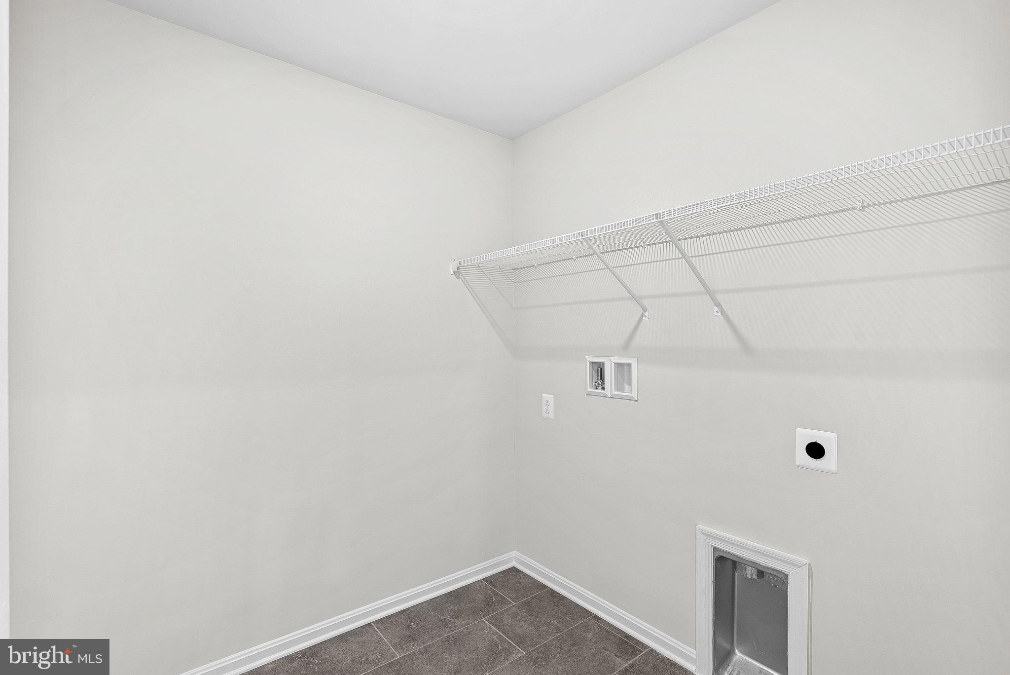 HUNTWELL WEST - Residential