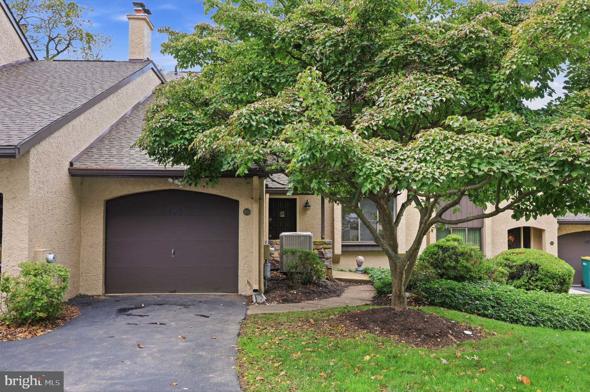 195 GOLF CLUB DRIVE