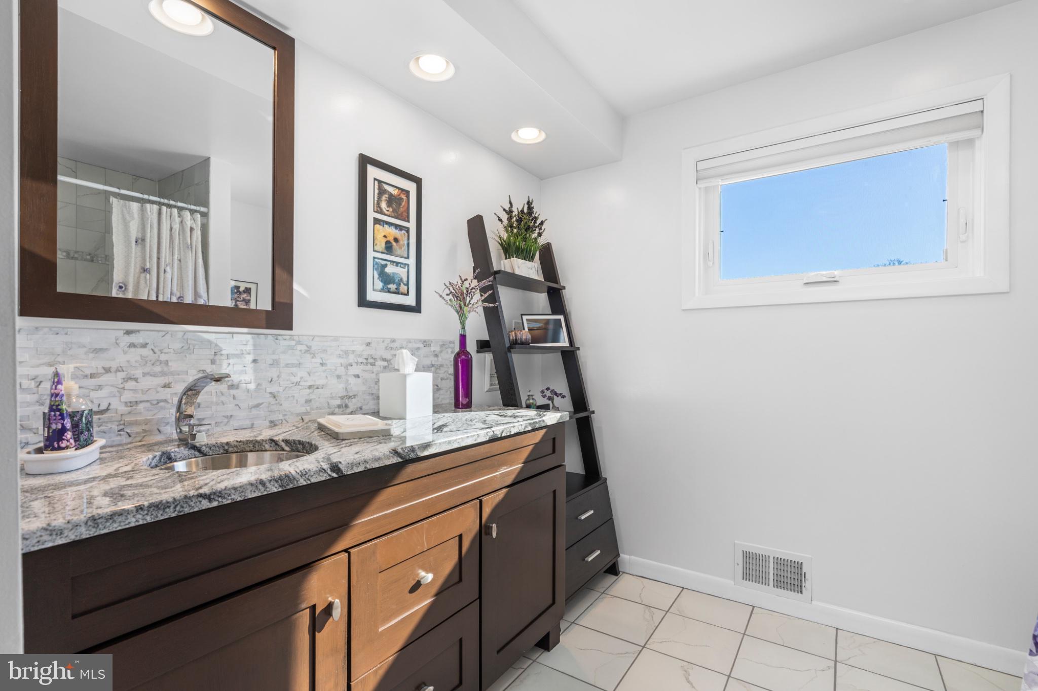 TOWSON - Residential