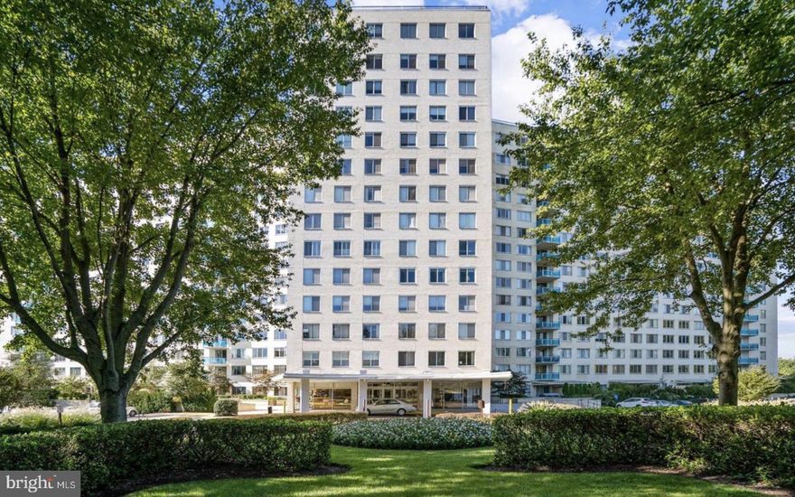 ALL UTILITIES INCLUDED! Updated kitchen with dishwasher and microwave, full size gas range & breakfast bar. NATURAL LIGHT pours into oversized living room/dining room combo. Ample closet space & gleaming parquet wooden flooring throughout.  All utilities included building with gym, common laundry, concierge services and outdoor pool! The highly sought after Grosvenor Park community is on private property & features easy access to METRO (Grosvenor/Strathmore on the RedLine), Grosvenor Market (Award Winning!), Strathmore, Bethesda/DC, Shopping, Restaurants, etc. $300 MOVE IN FEE WEEKDAYS // $400 MOVE IN FEE WEEKENDS. No moves on Sunday. Sorry, no pets & no smoking allowed.