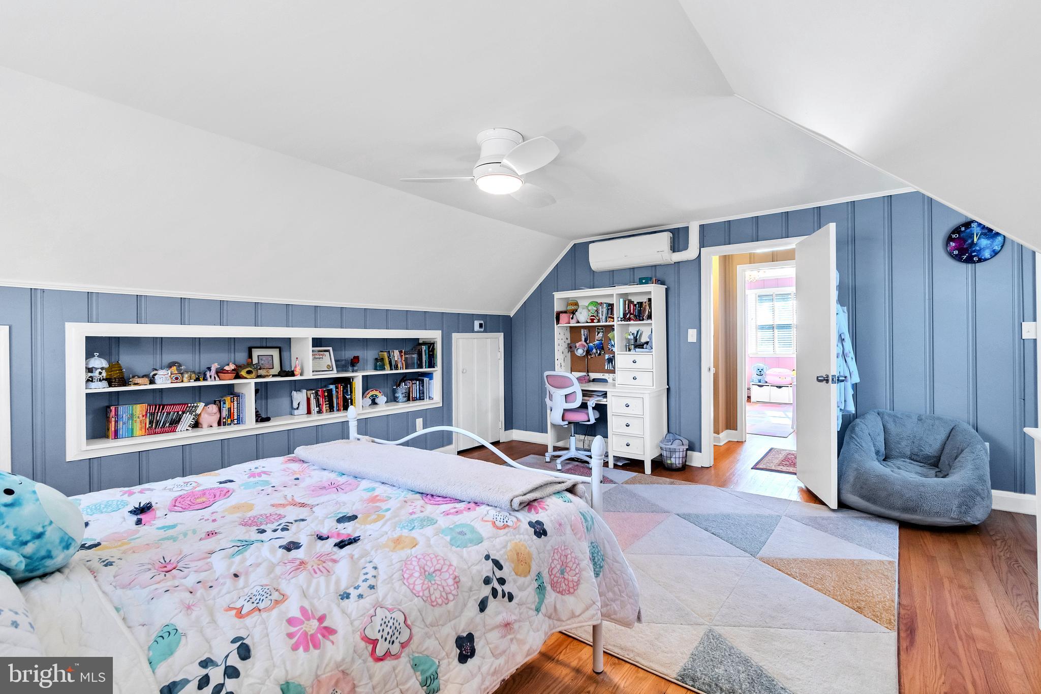 MOUNT WASHINGTON - Residential