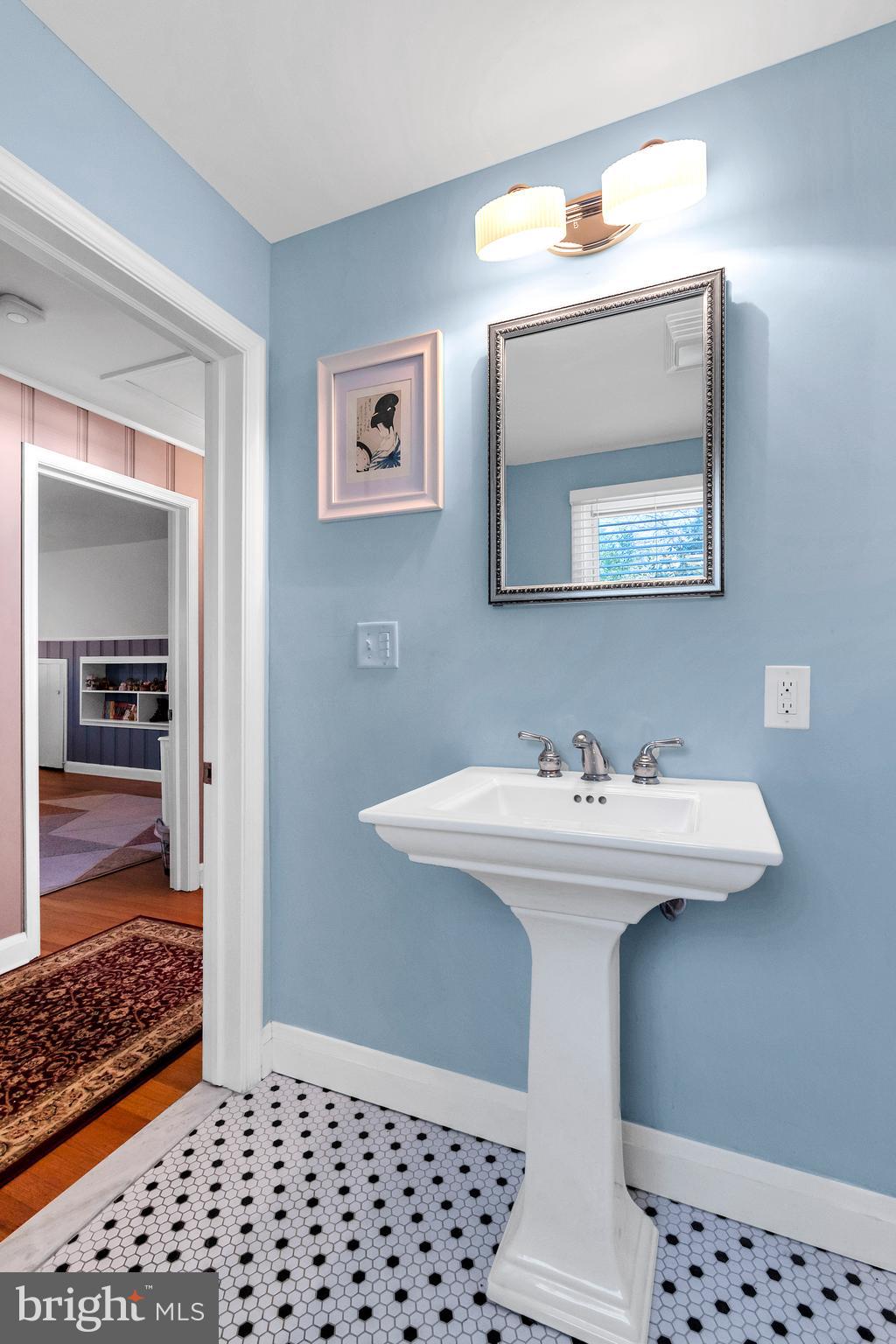 MOUNT WASHINGTON - Residential