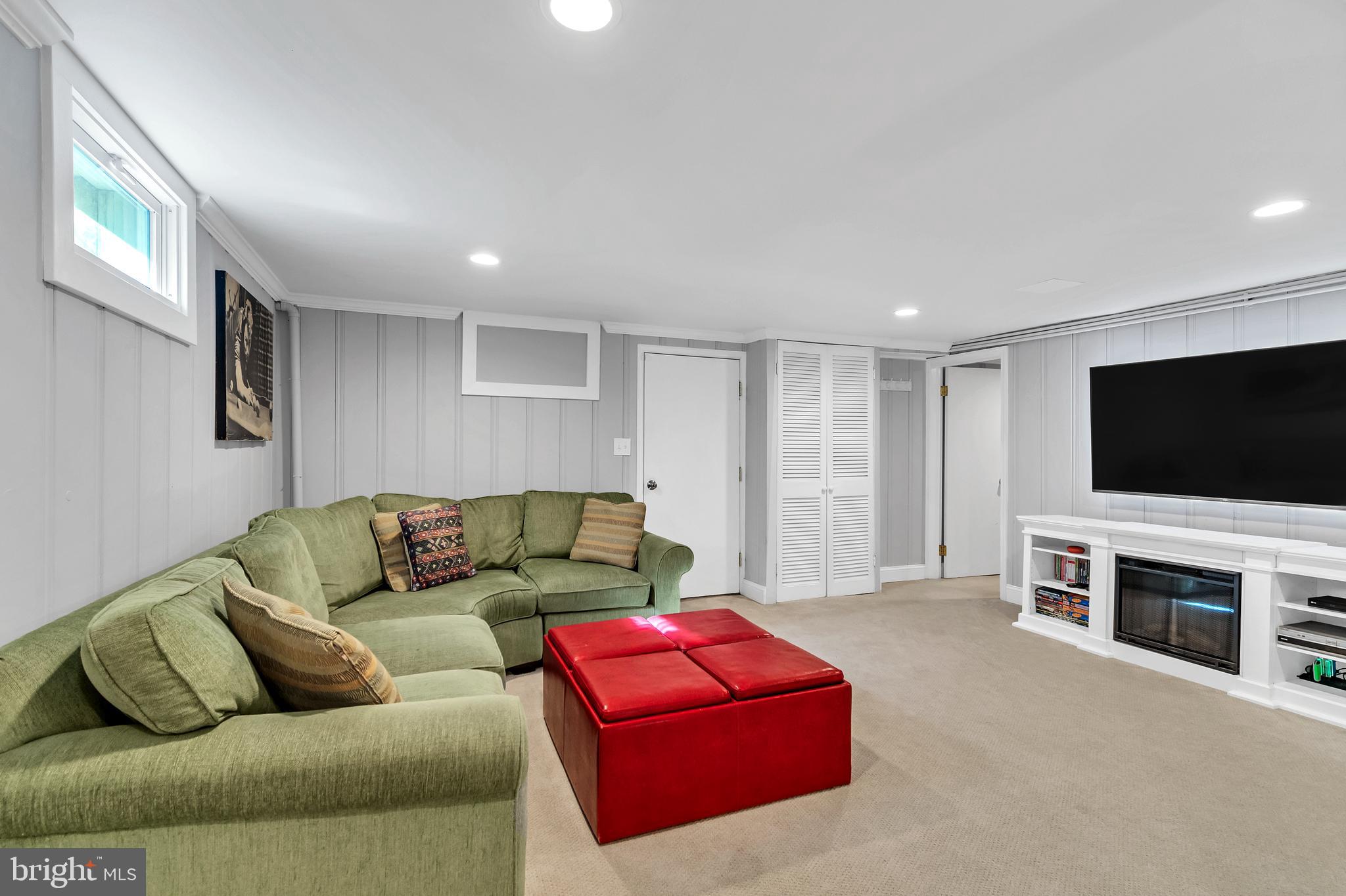 MOUNT WASHINGTON - Residential