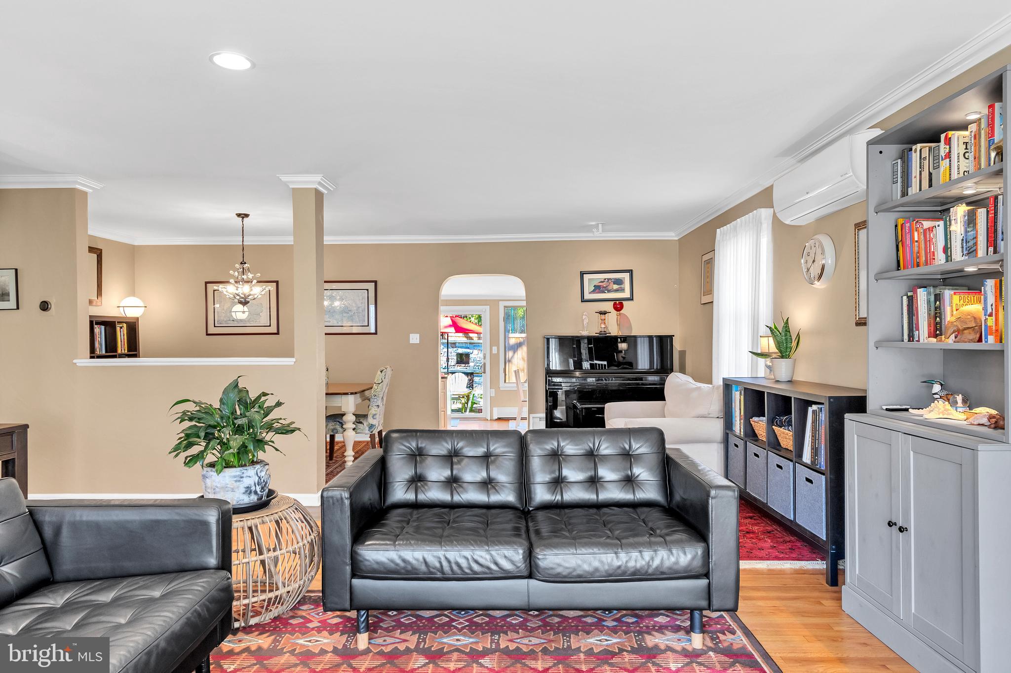 MOUNT WASHINGTON - Residential