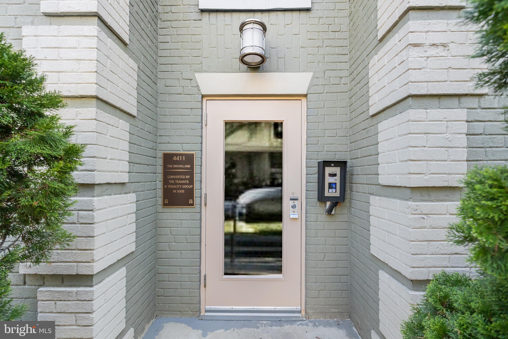 4411 1ST PLACE NE 26