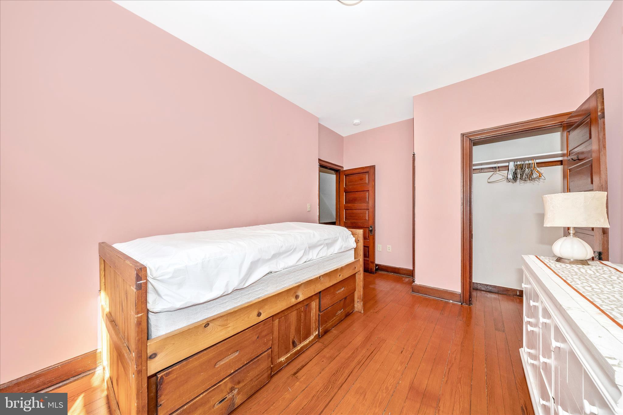 HAGERSTOWN - Residential