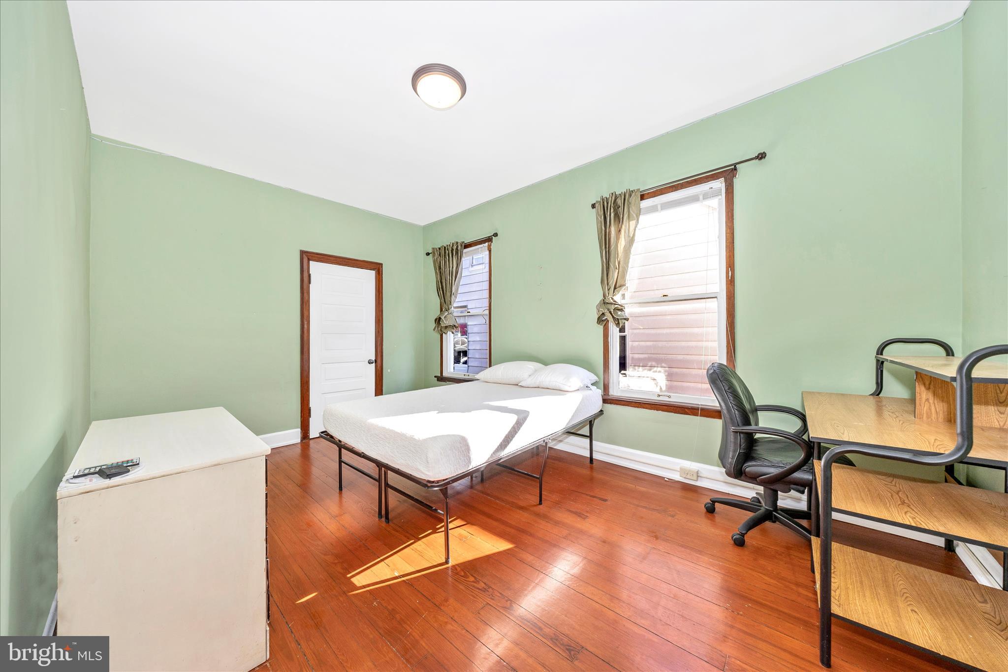 HAGERSTOWN - Residential