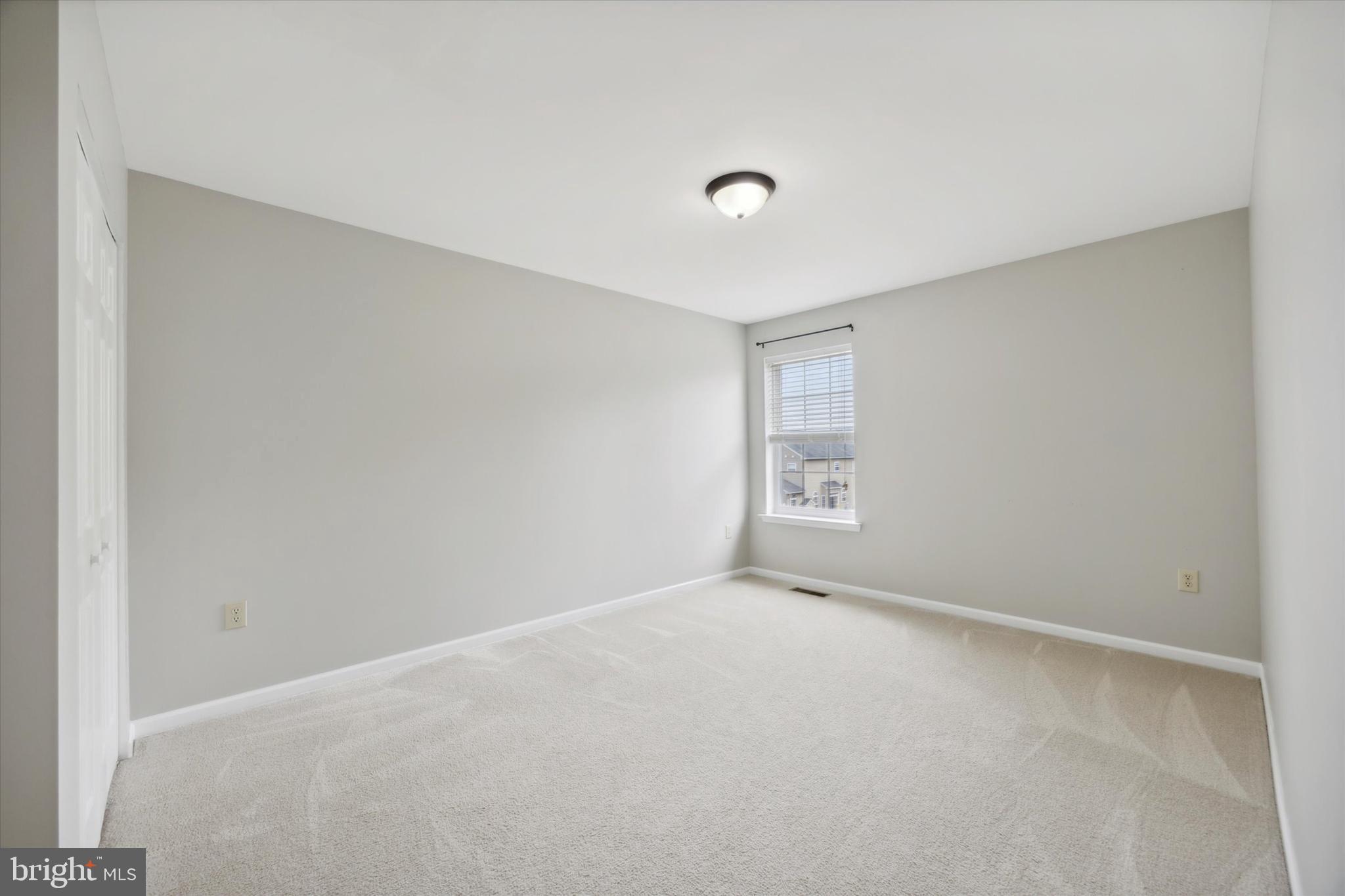 KINGSTON HILL II - Residential