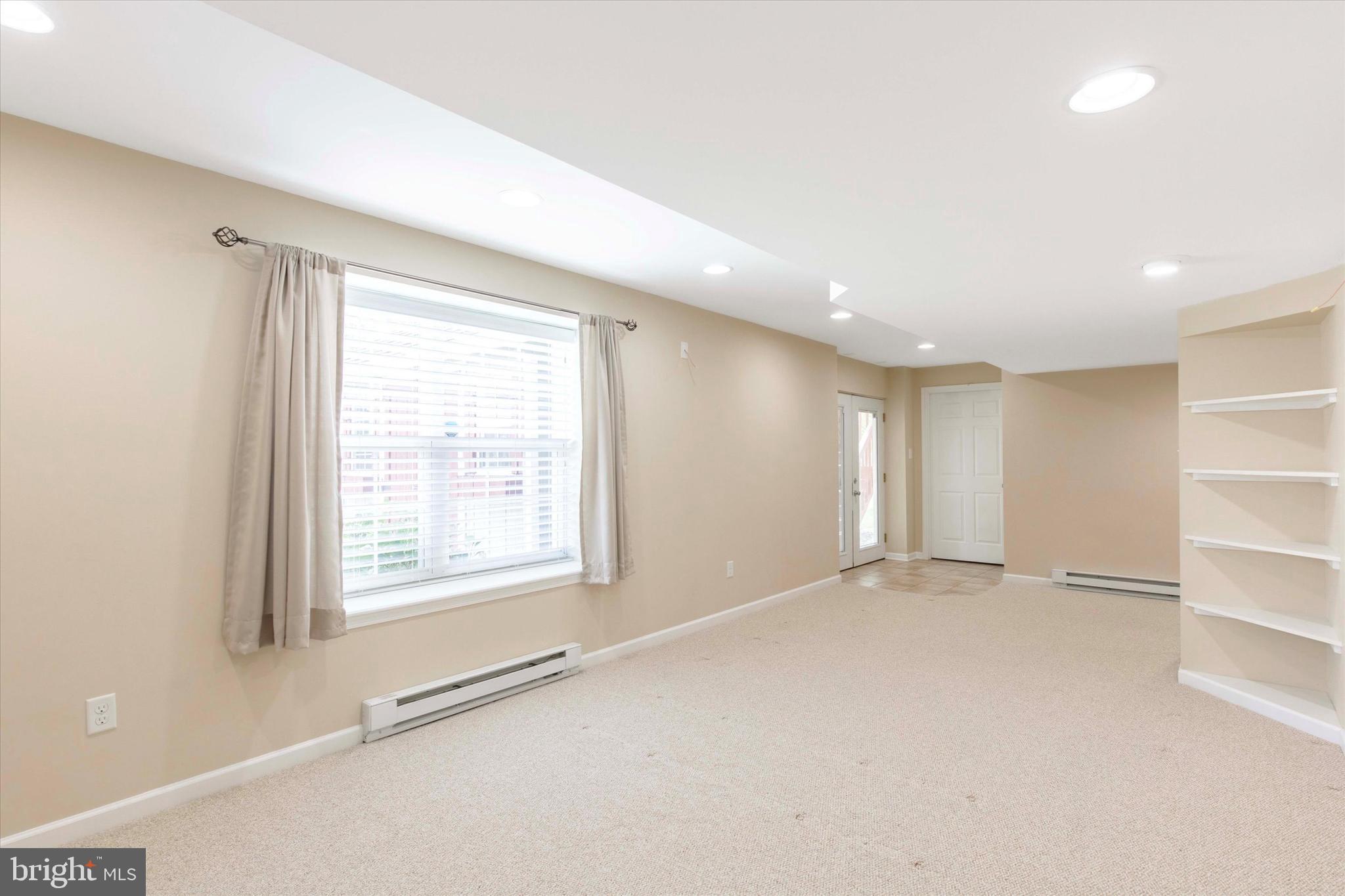 KINGSTON HILL II - Residential