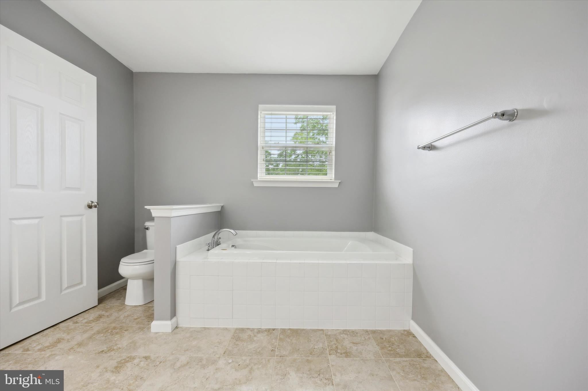 KINGSTON HILL II - Residential